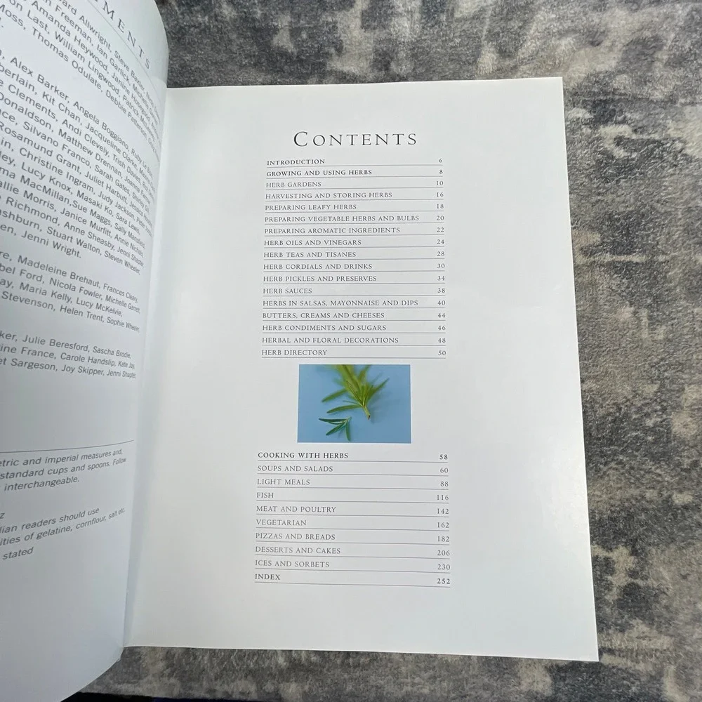 HERBS The Cook's Guide to Flavourful and Aromatic Ingredients Joanna Farrow